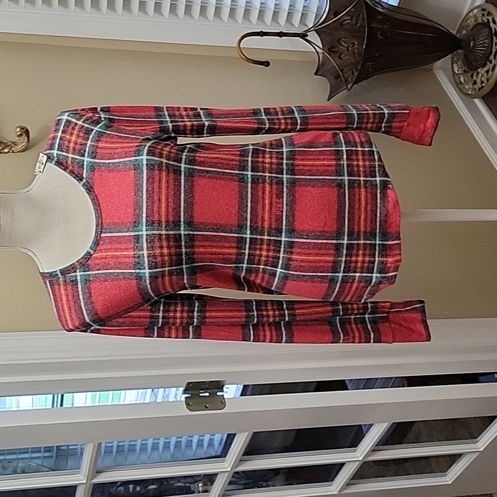 Pink Victoria's Secret red green plaid soft long slv sleep top crew neck…M NEW